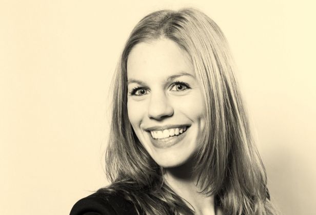 team EPLÚ spreker Joanneke van Veen - ondernemer, oprichter Cherry! en mede-eigenaar hello.smile